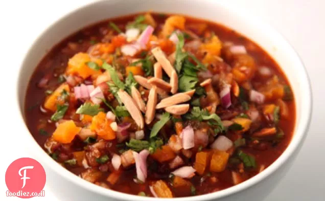 Chipotle משמש להתענג עם שקדים קלויים