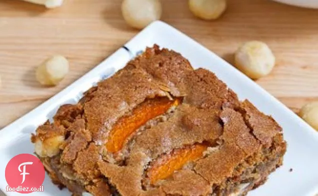 משמש לבן שוקולד ו Macadamia אגוז בלונדיניות