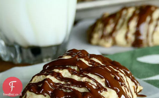 עוגיות קוקוס שקדים מצופות שוקולד
