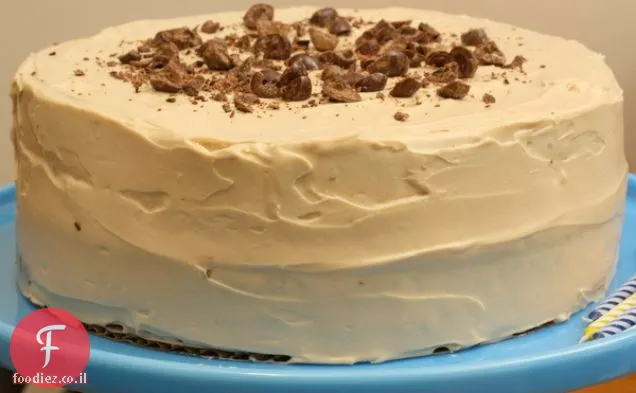 פקאן-אספרסו עוגת יום הולדת עם ציפוי קפה