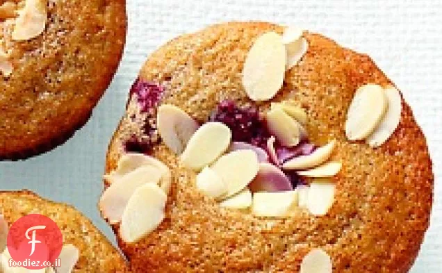 מאפינס חמוציות ושקדים