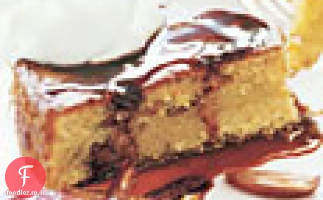 עוגת שמן זית קוסקוס עם קרם Fraîche וסירופ תאריך