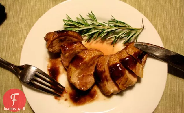 ארוחת ערב: חזה ברווז צרוב עם יין אדום ותאנים