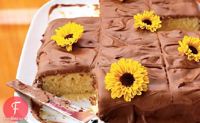 עוגת גיליון צהובה עם ציפוי שוקולד