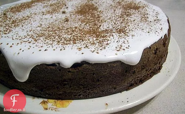 עוגת שוקולד שטן כלב עם שבע דקות ציפוי מרשמלו