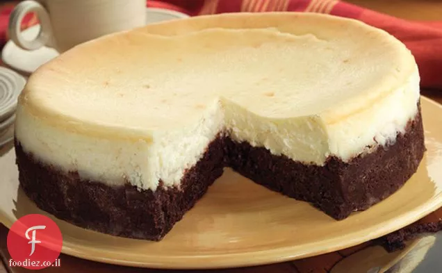 עוגת גבינה עם תחתית בראוני