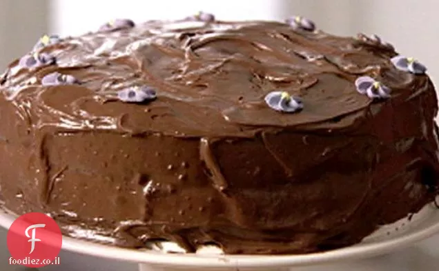 עוגת שוקולד מיושנת