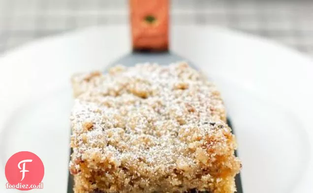 עוגת קפה Nib קקאו פטל עם Streusel אגוזי לוז