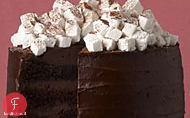 עוגת שכבות שוקולד חמה עם מרשמלו תוצרת בית