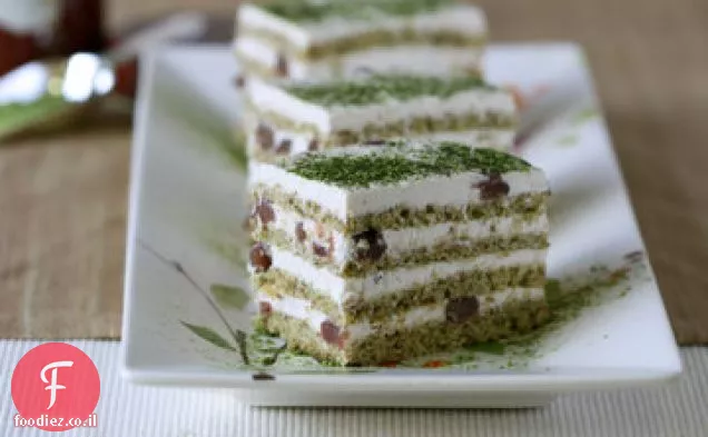 עוגת תה ירוק עם מילוי שעועית אדומה