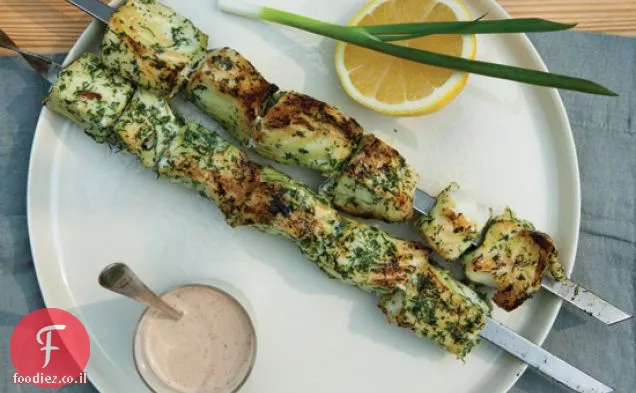 Shashlik דגים במרינדה של הרב-ו-צ'ילה