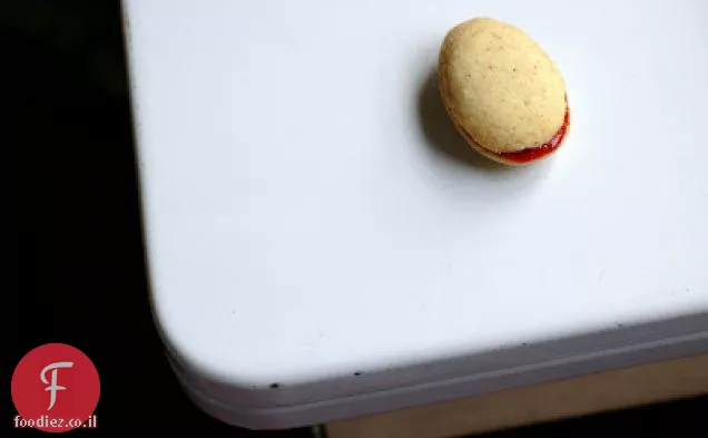 עוגיות כפית חמאה חומה עם ריבה