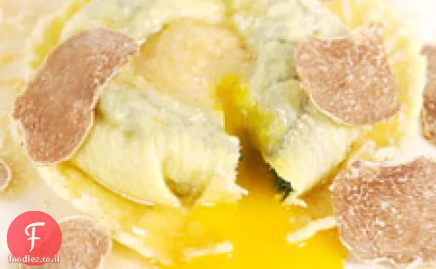Raviolo עם חמאת כמהין חלמון ביצה