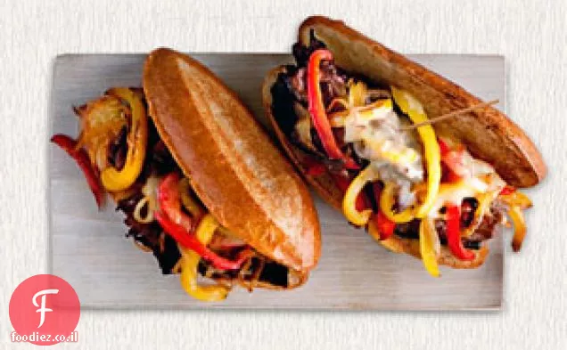 Cheesesteaks עם פלפלים ובצל