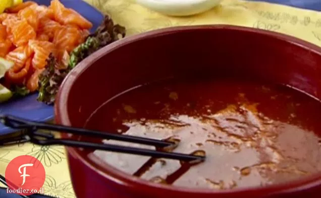 עגבניות מתובל Shabu Shabu עם מטבלי פירות ים