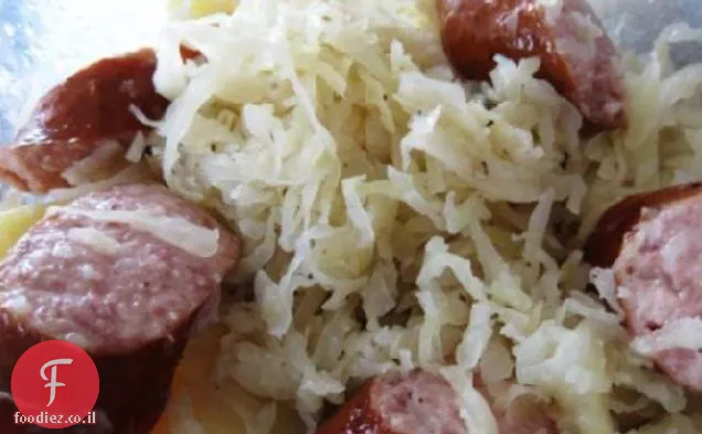 Kielbasa y kapusta (Kielbasa וכרוב)