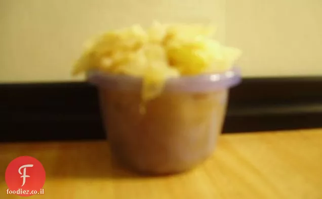סלט עם גבינת פרמזן (Salata Ma Jibna)