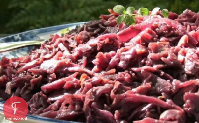 Rotkohl גרמני-כרוב אדום מתובל עם תפוחים ויין