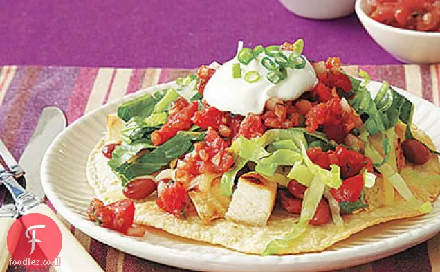 עוף שעועית אדומה Tostadas