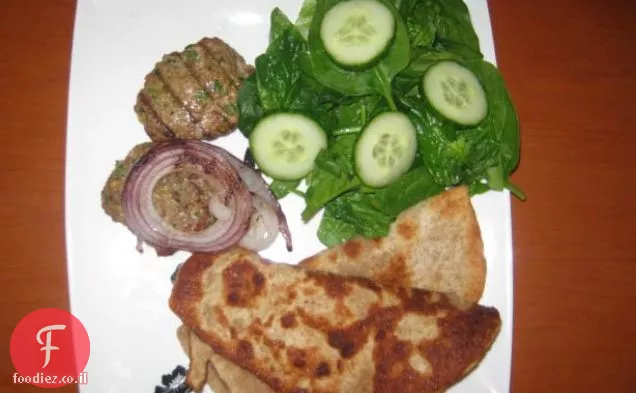 סלט BLT עם רוטב אבוקדו