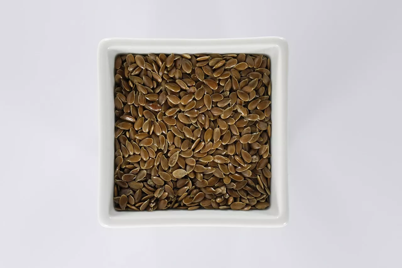 10 מזונות שמקלים על עצירות באופן טבעי